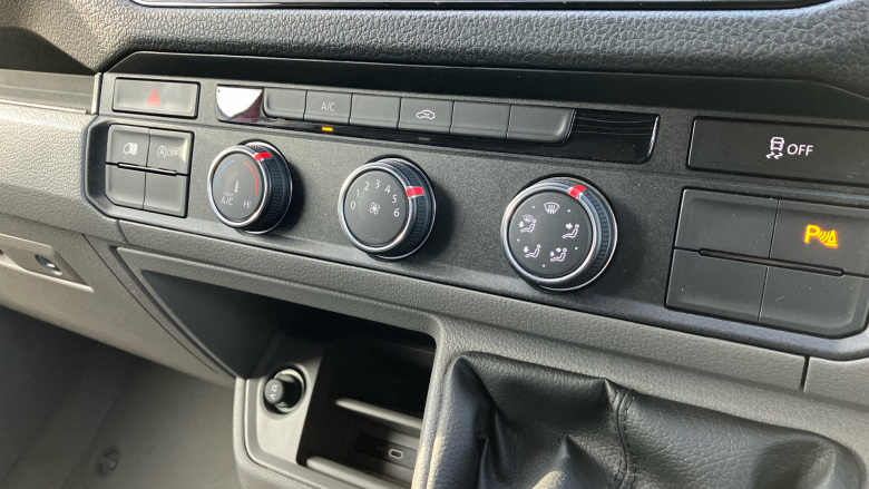 Volkswagen Crafter Cr35 Mwb Diesel 2.0 TDI 177PS Commerce Plus High Roof Van